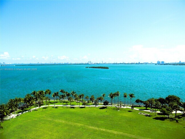Building Photo - 2001 Biscayne Blvd