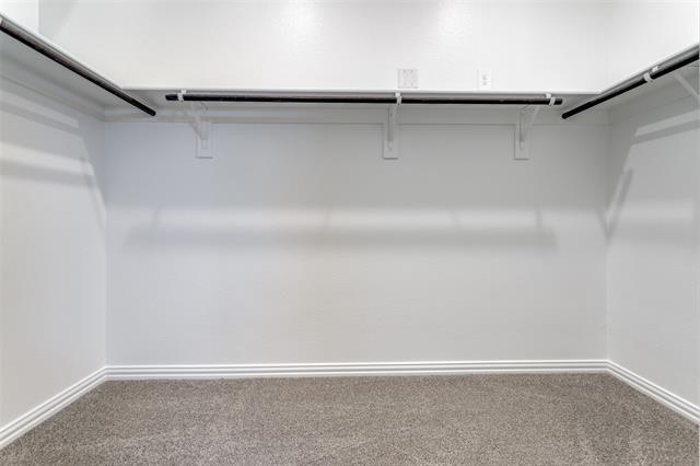 Building Photo - 708 McKenna Dr