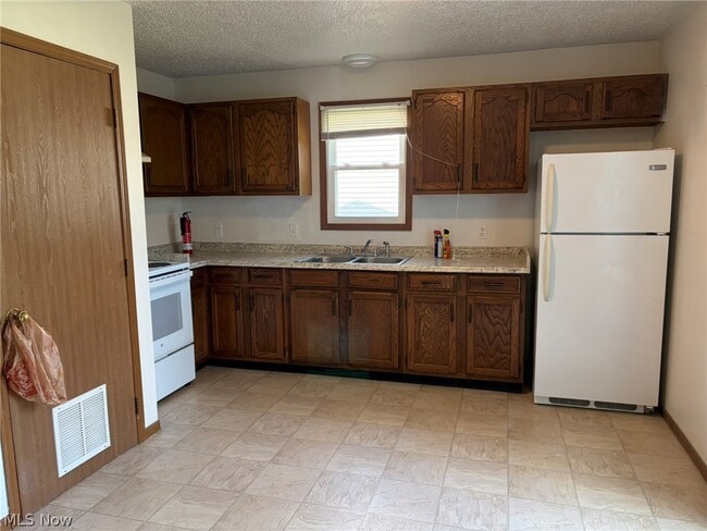 Building Photo - 1328 Richey Rd