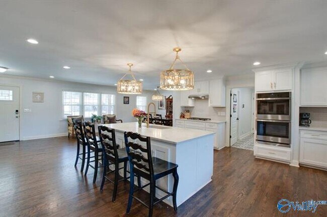 Building Photo - 8129 Hickory Hill Ln SE