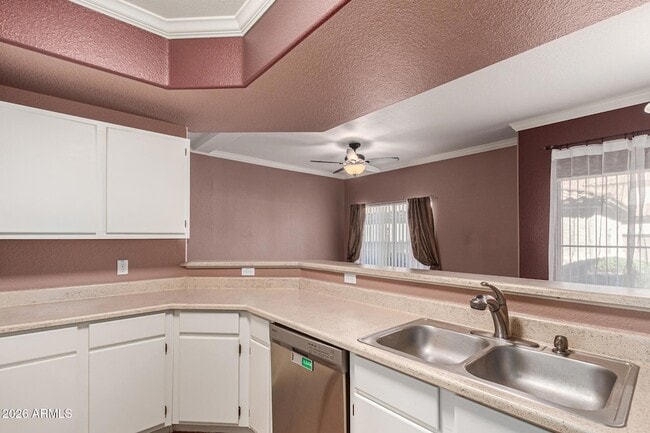 Building Photo - 3236 E Chandler Blvd