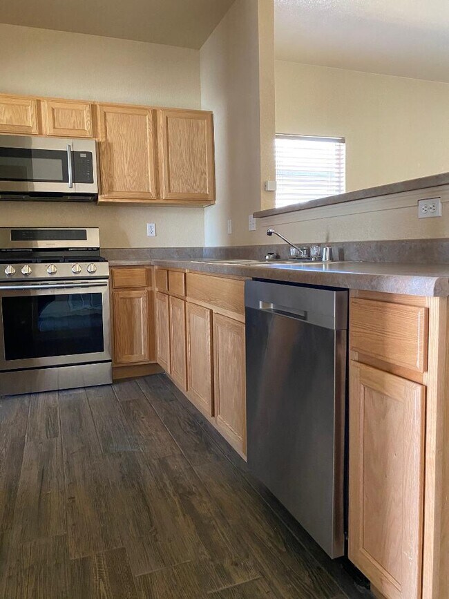 Building Photo - 11884 Auburn Sands Dr