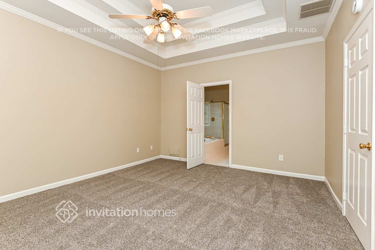 Building Photo - 2025 Fairway Cl Terrace