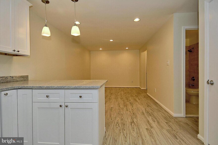 Building Photo - 10706 Kings Riding Way