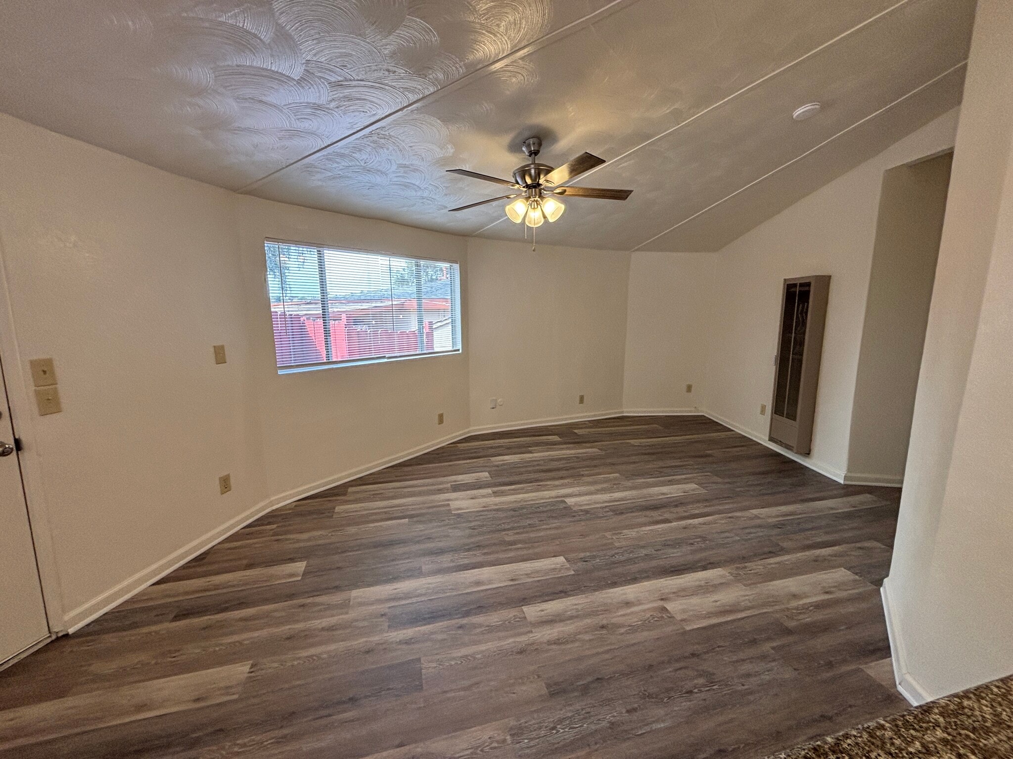 Building Photo - 4010 Pepper Dr