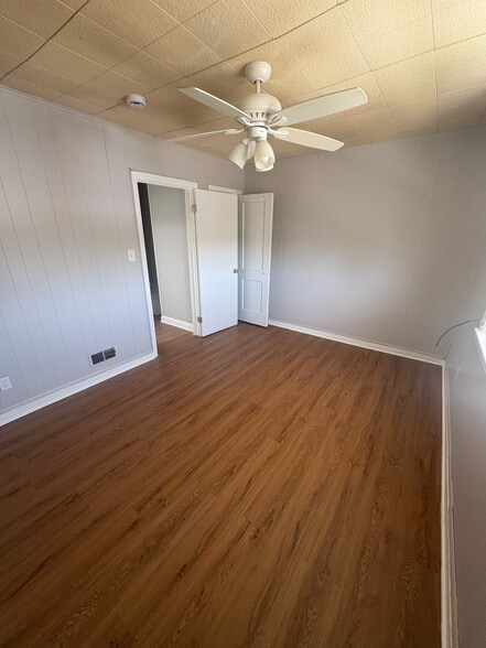 Building Photo - 333 N Grantley St