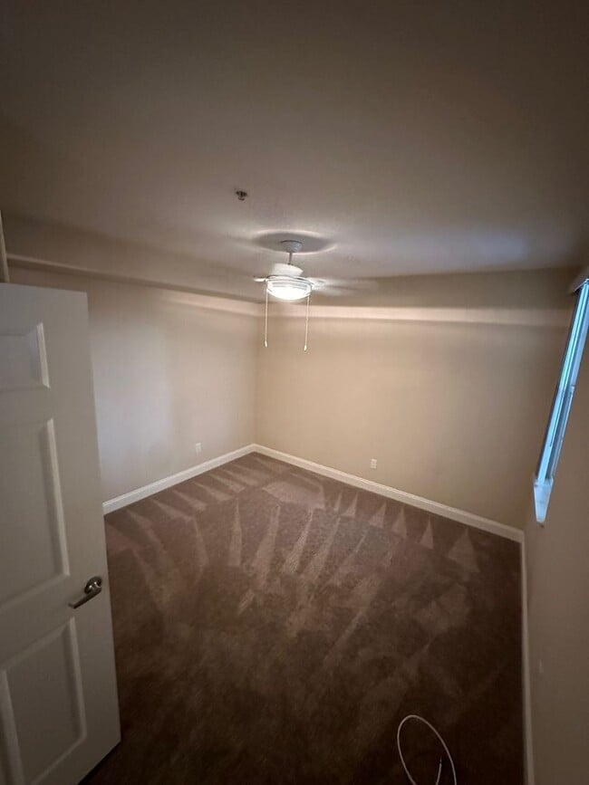 Building Photo - Beachfront Oasis - 3 bed 2 bath in Alamitos Beach