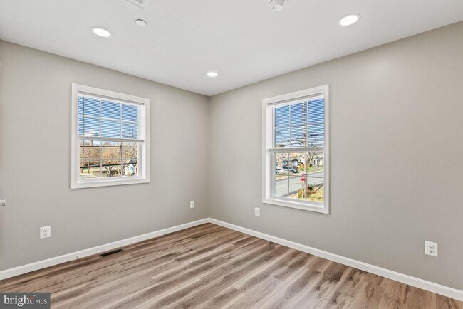 Building Photo - 41573 Church St