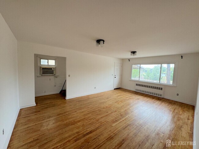 Building Photo - 304 Woodcliff Ave