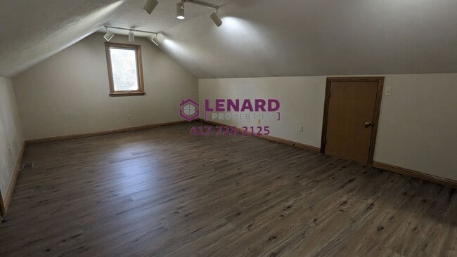 Building Photo - Beautiful and Spacious 3 Bedroom House!