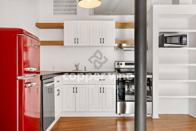 Building Photo - 1617 California St