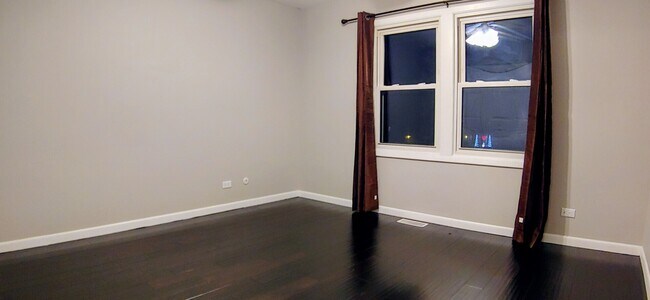 Building Photo - 1970 Dogwood Dr