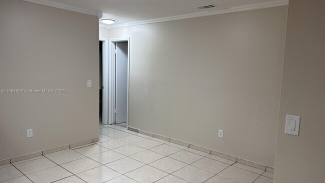 Building Photo - 835 SW 8th St