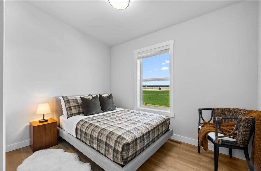 Building Photo - 3132 W Laux Dr