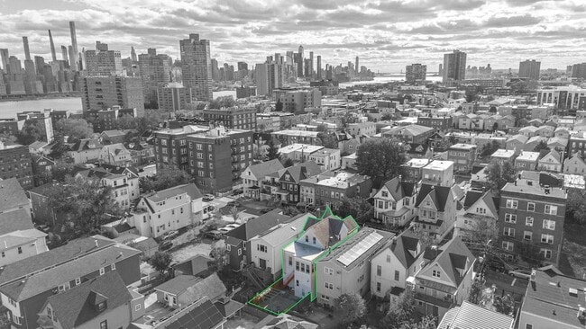 Building Photo - 124 73rd St