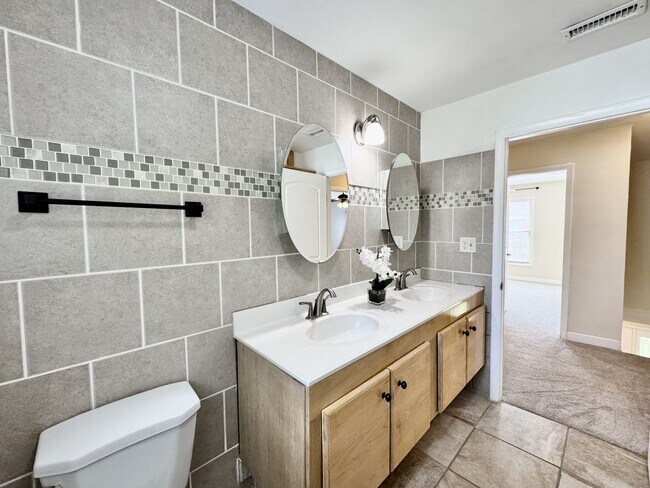 Building Photo - Available NOW! Unique Home in Wesleyan Cha...