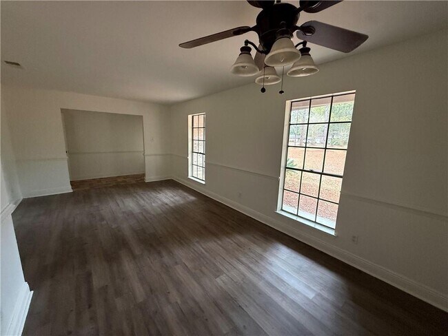 Building Photo - 2333 Burgett Rd