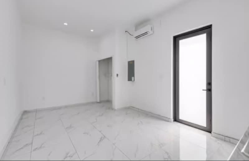 Building Photo - 905 Wabasso Ct