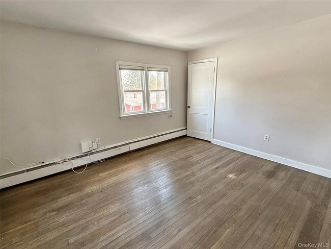 Building Photo - 4 Riverview Ave