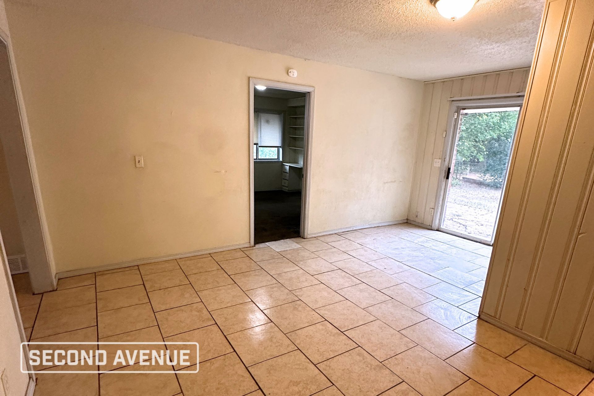 Building Photo - 1217 NE 45th St