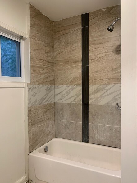 Building Photo - 867 N 50th St