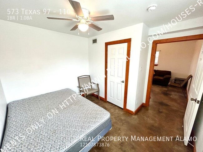 Building Photo - AVAILABLE NOW! 1 Bedroom / 1 Bath Lodge w/...