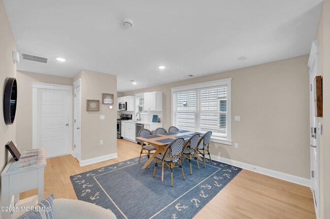 Building Photo - 12 Shell Rd