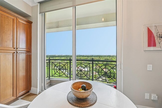 Building Photo - 626 Coral Wy