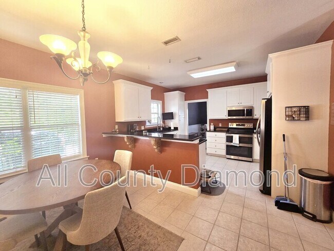Building Photo - 12207 Lyndell Plantation Dr