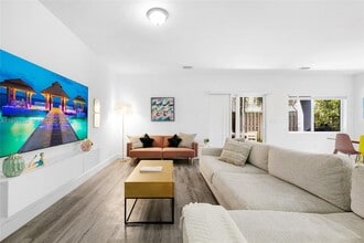 Building Photo - 1123 NE 23rd Terrace