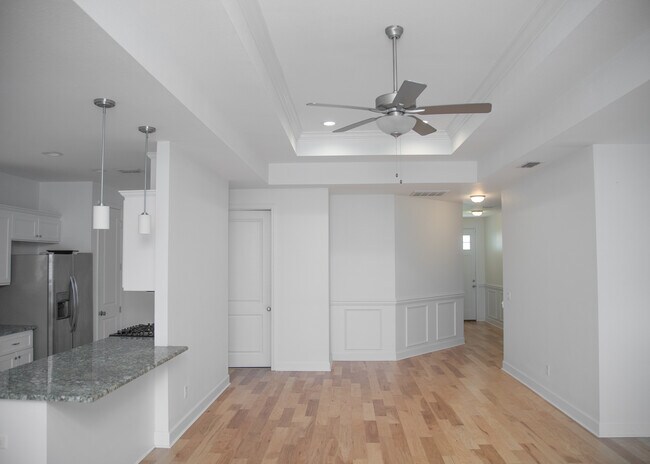 Building Photo - 2284 Lexington Parc Dr