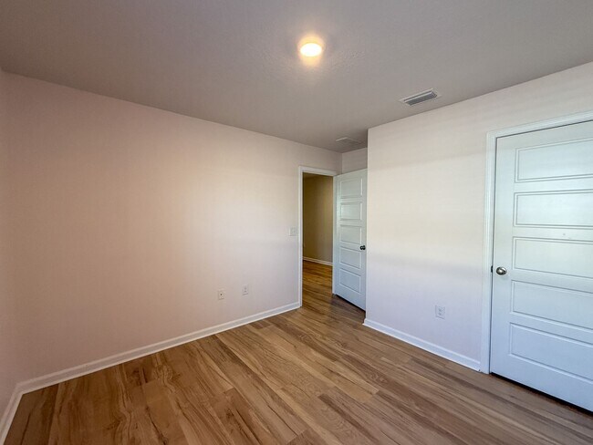 Building Photo - Updated 4 Bedroom 2 Bath Rental Near Navy Federal - Lawn Care Included!