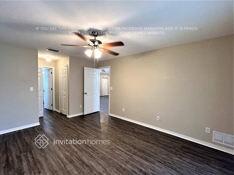 Building Photo - 1917 SW 3rd St