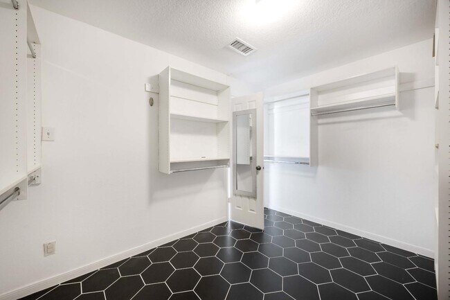 Building Photo - 3419 Crosby Landing