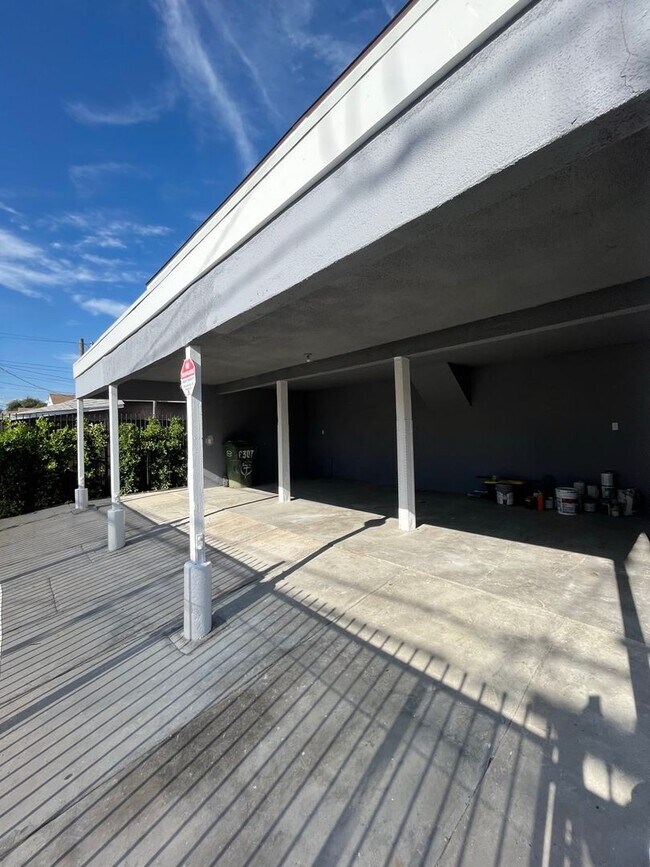Building Photo - Gretna