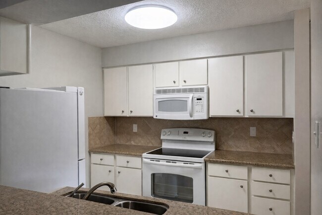 Building Photo - 12026 Mighty Oak Dr