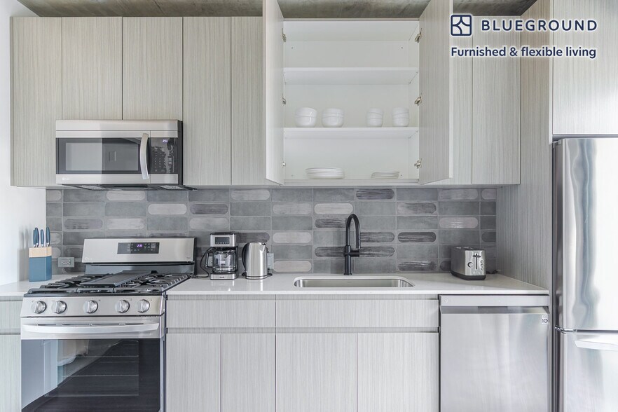 Building Photo - 1454 W Randolph St