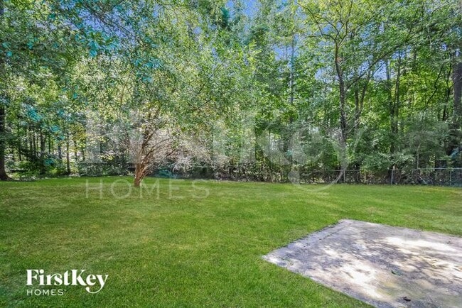 Building Photo - 3960 Hillside Ln