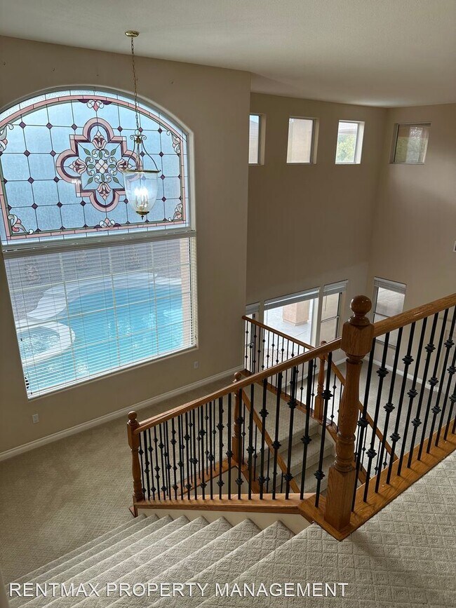 Building Photo - 4 br, 4.5 bath House - 2743 S MILLER LN