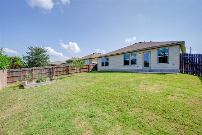 Building Photo - 5516 Nelson Oaks Dr