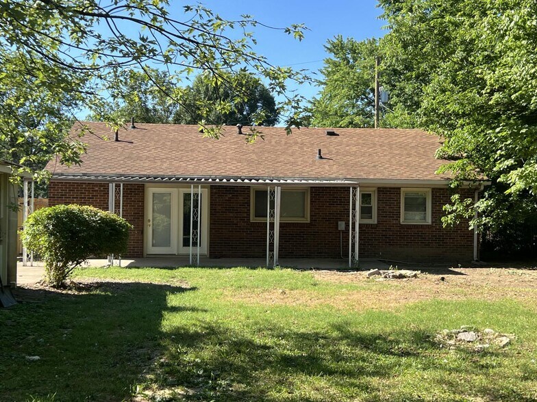 Building Photo - 13915 Petwood Blvd