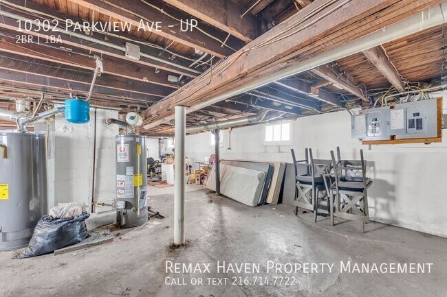 Building Photo - 10302 Parkview Ave