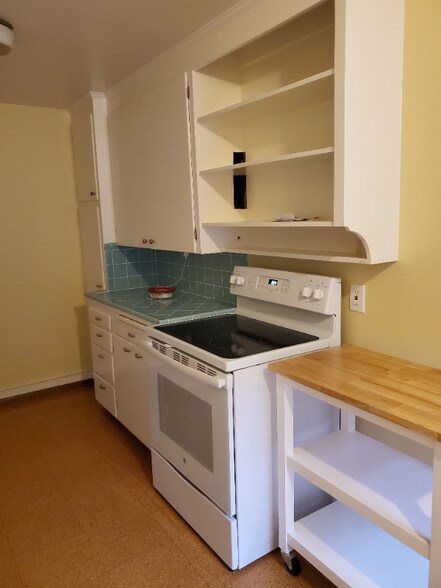 Building Photo - 530 W Olympic Pl