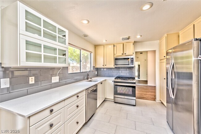 Building Photo - 7686 Selby Ct