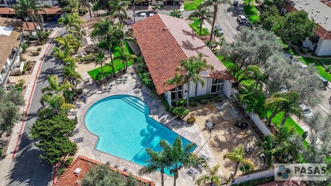 Building Photo - Point Loma Condo - Single-Story End Unit with Sunroom & 2 Covered Parking Spots