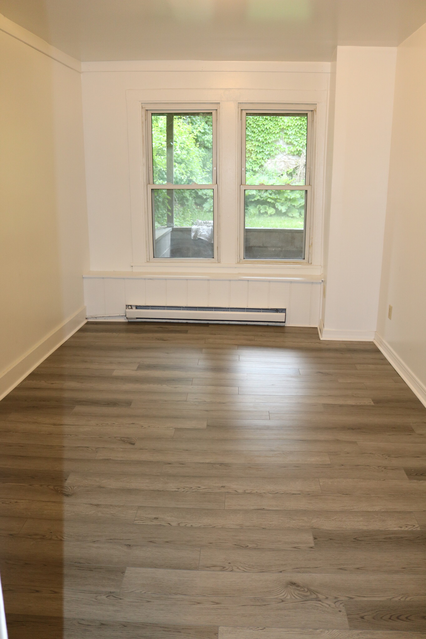 Building Photo - 241 Elm St