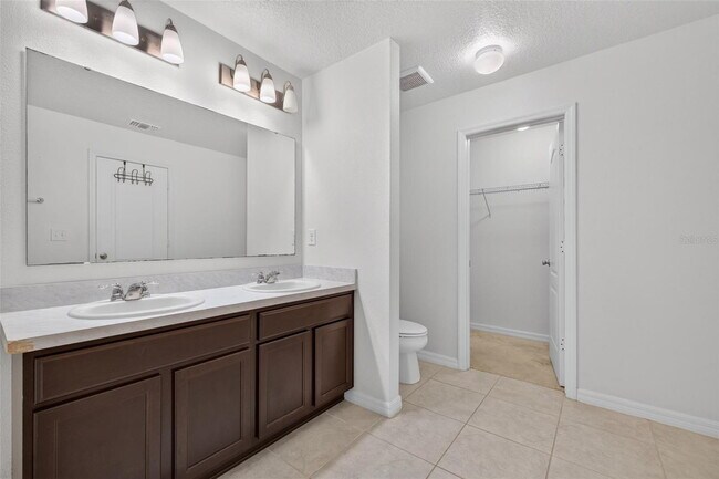 Building Photo - 1097 Augustus Dr