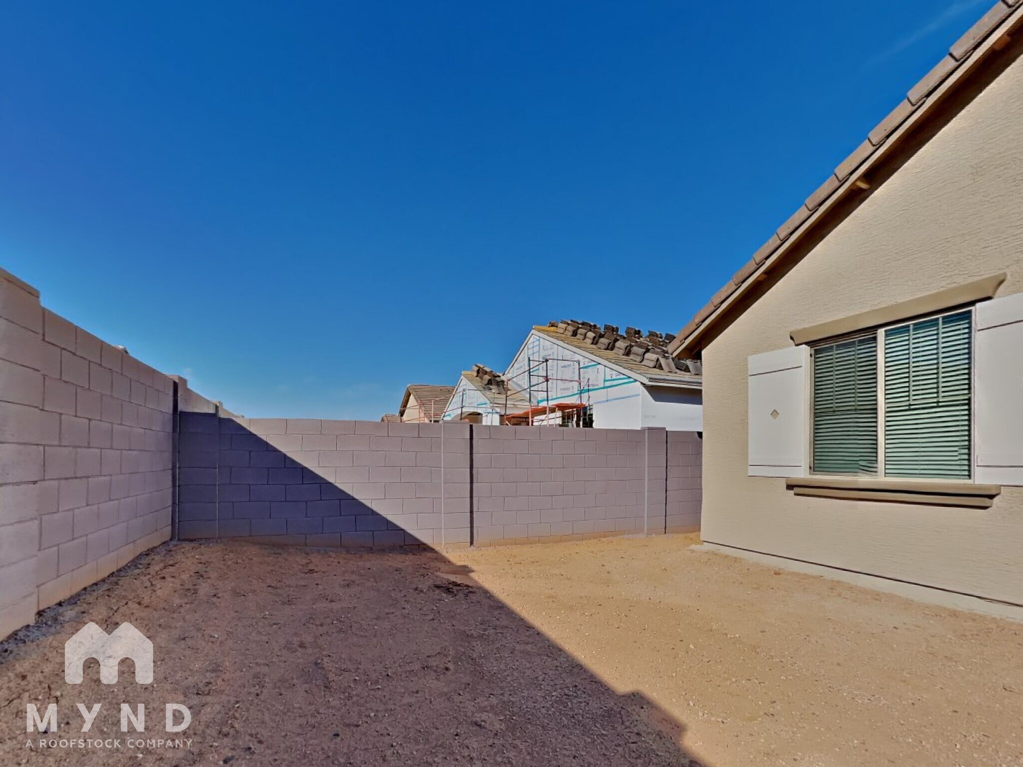 Building Photo - 9967 W Whitton Ave