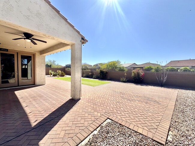 Building Photo - 5557 W Admiral Way