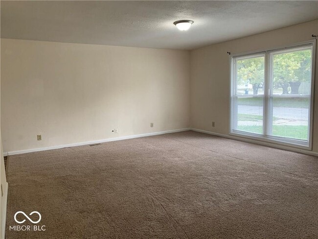 Building Photo - 8106 Laughlin Dr